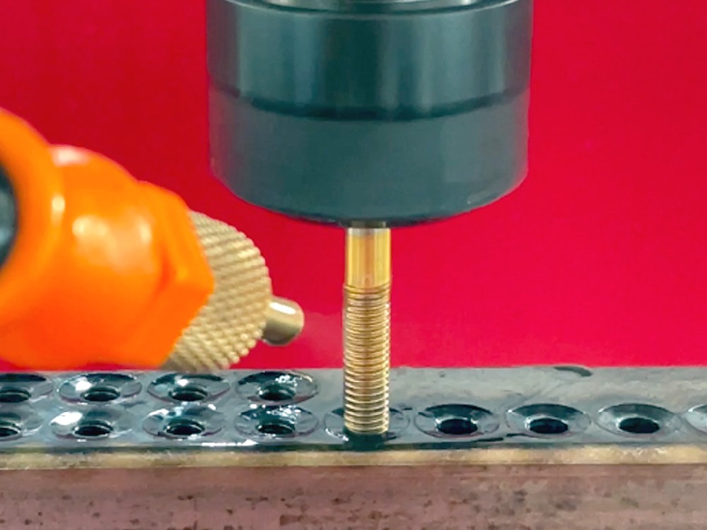 CNC Multi-Hole Continuous Tapping Machine: High-Efficiency Threading Solution